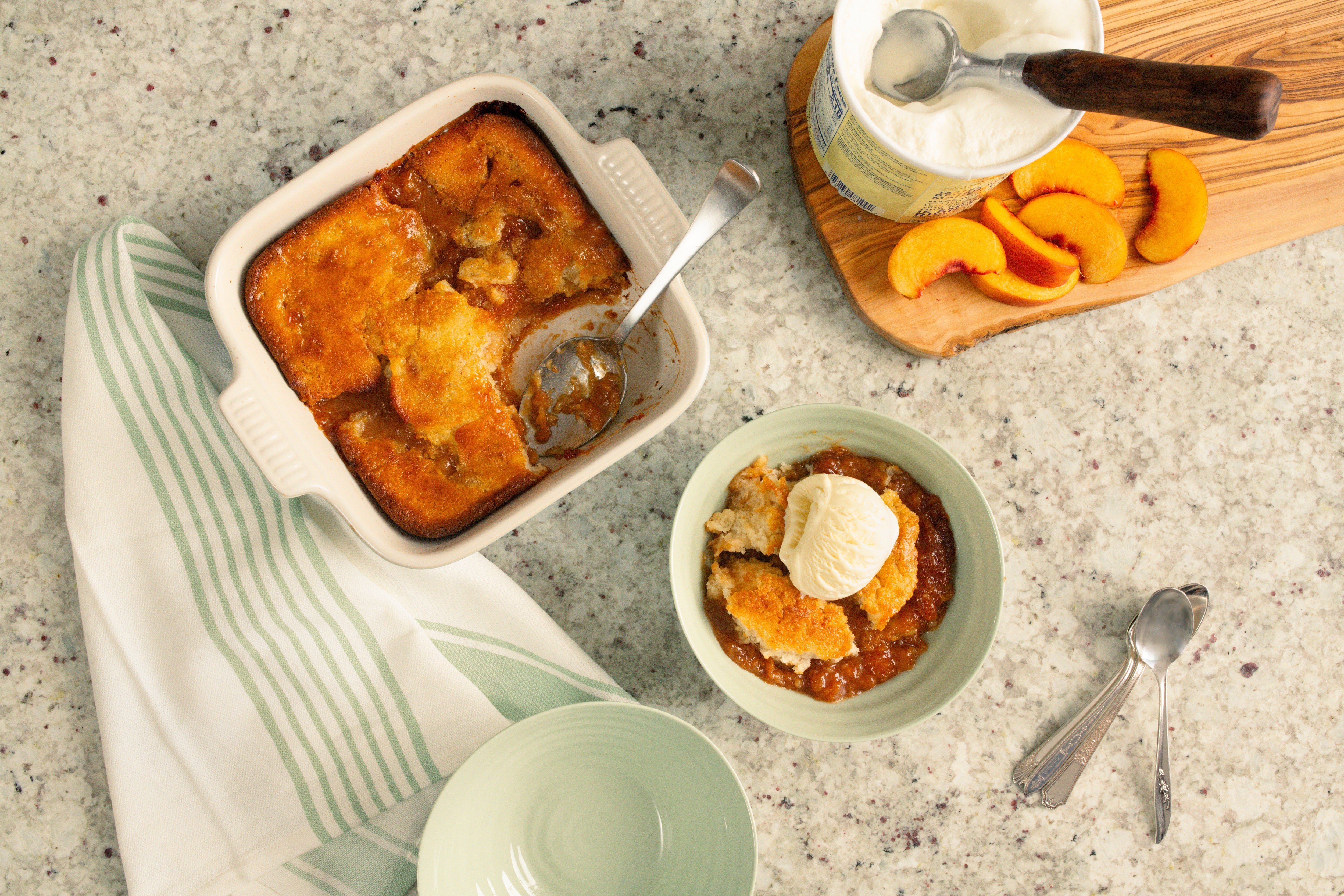 Easy Peach Cobbler