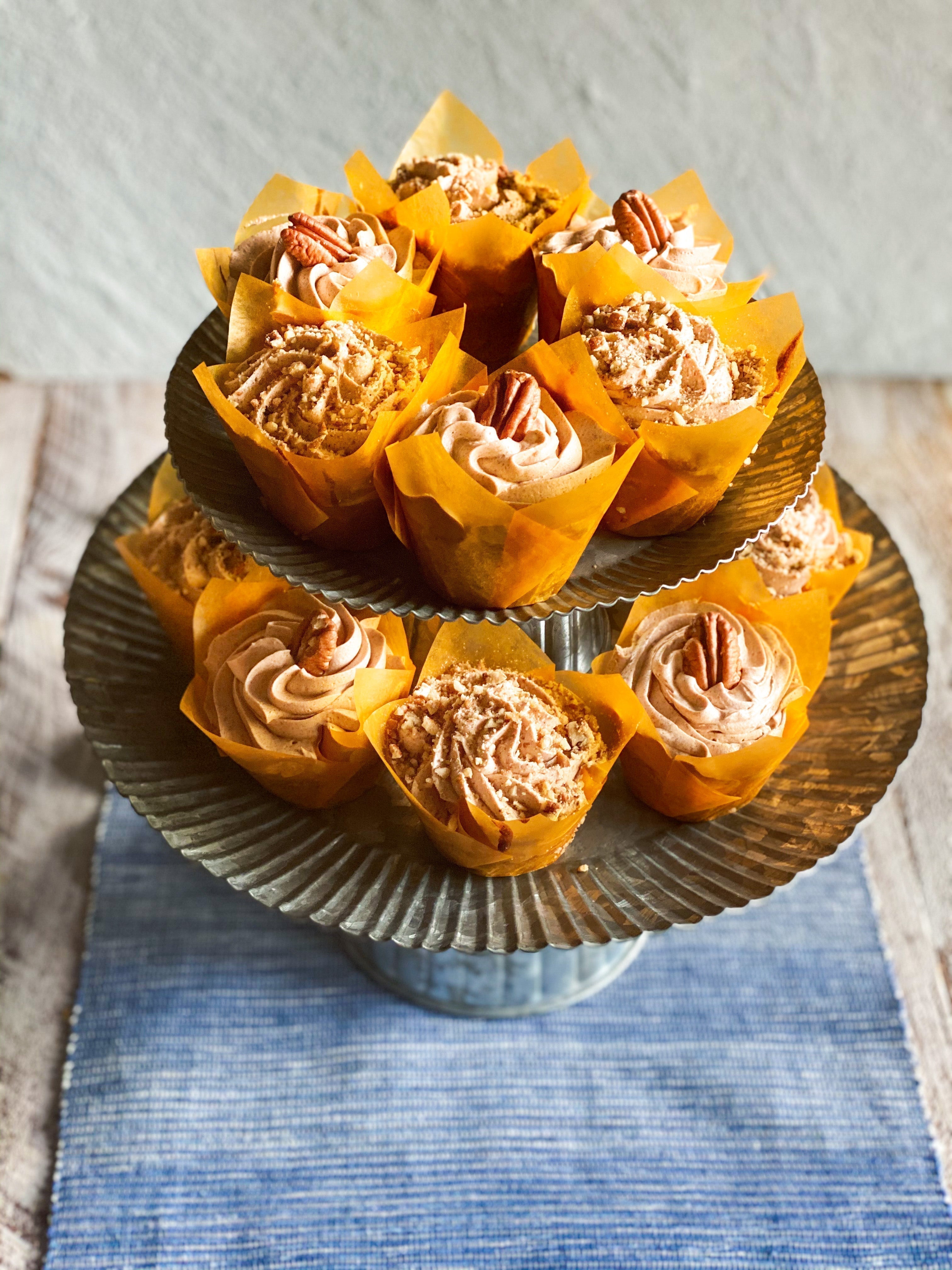 Pecan Cupcakes with Cinnamon Buttercream Frosting