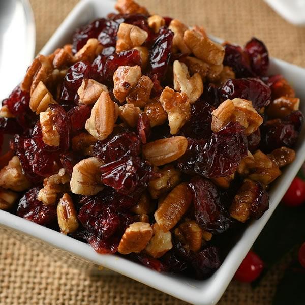 CRANBERRY SAUCE WITH PECANS